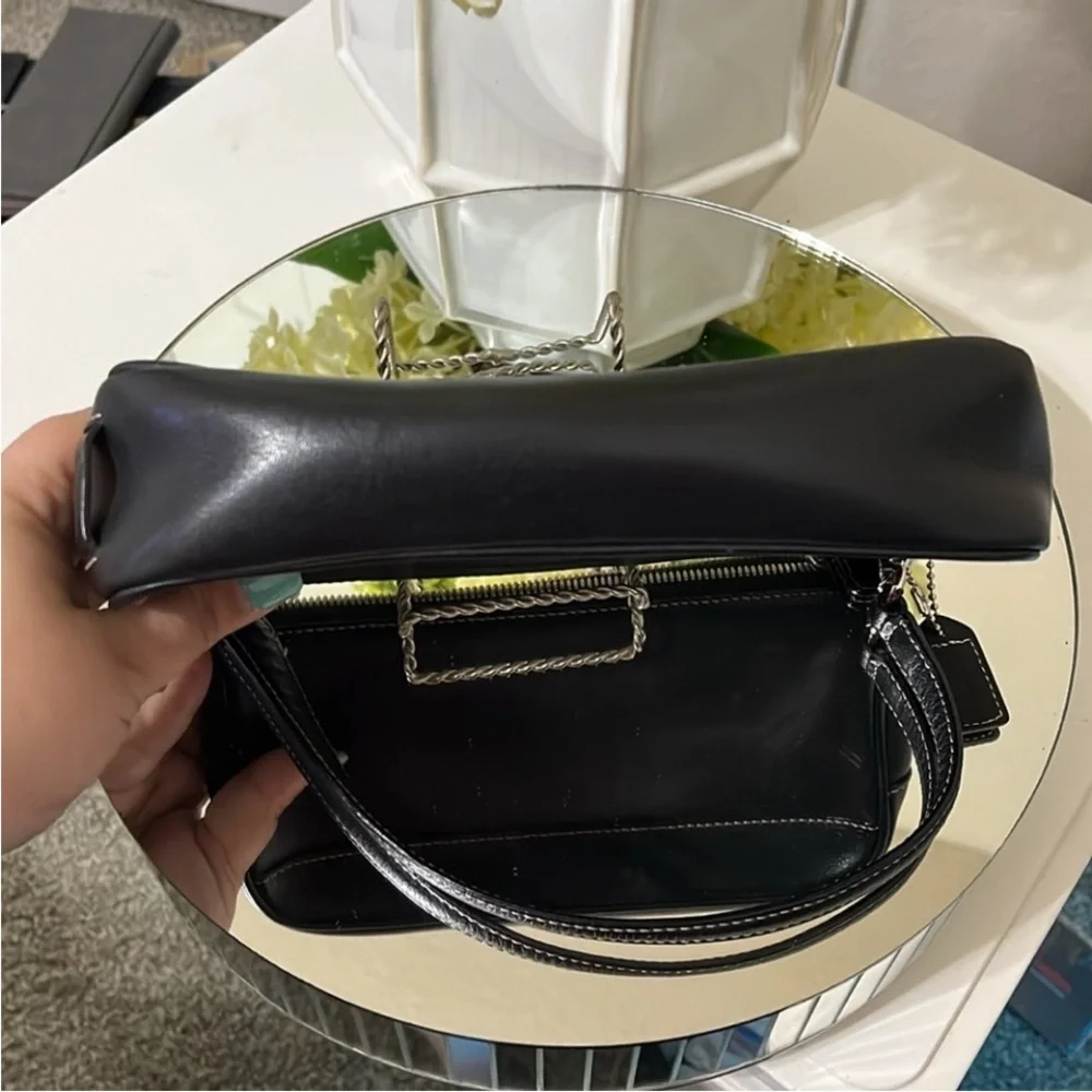 VINTAGE Coach Hampton Black Leather Demi Baguette Purse